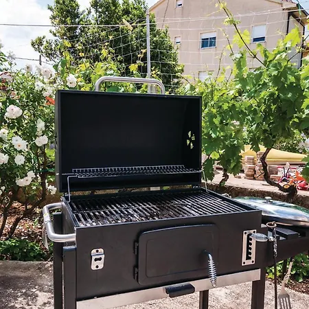 Drfranje Tudmana I Turanj