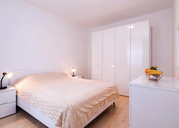 Drfranje Tudmana I Apartmán *